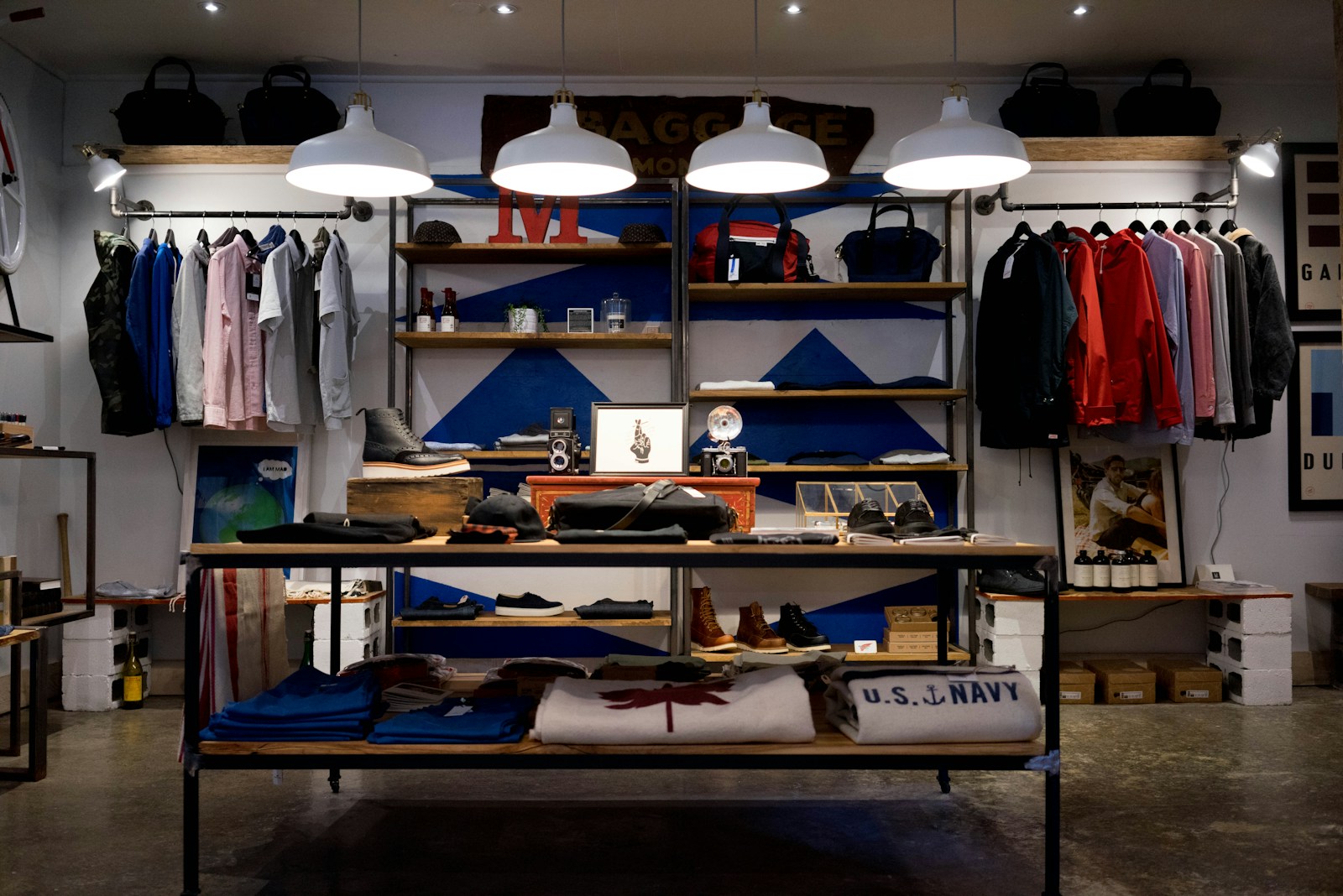 การจัดจำหน่ายผ่านร้านค้าในห้างสรรพสินค้าและช่องทางพันธมิตร
